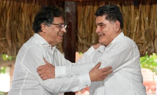 Reunión privada entre el presidente Petro y el procurador Eljach despierta interrogantes sobre posibles asuntos de Estado