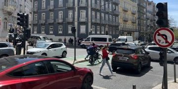 Portugal es uno de los más afectados por el masivo apagón: semáforos no funcionan