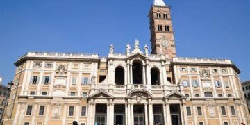 El papa Francisco fue sepultado en la basílica de Santa María la Mayor ante la presencia del camarlengo y su familia
