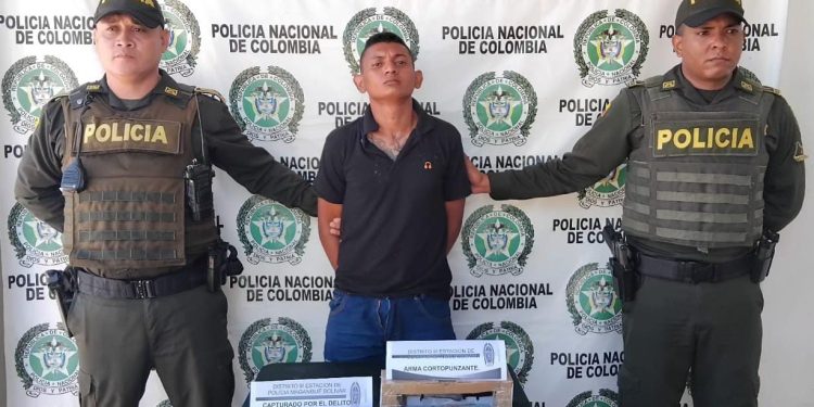 Mató a su mamá de 6 puñaladas porque no le dio parte del subsidio que había recibido