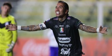 Dayro Moreno firma un triplete y le da la victoria a Once Caldas en la Sudamericana