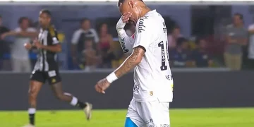 Neymar sufre nueva lesión y se retira entre lágrimas