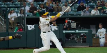 Gio Urshela lidera el triunfo de Oakland con noche brillante al bate