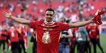 Alexander-Arnold se despide del Liverpool tras 20 años