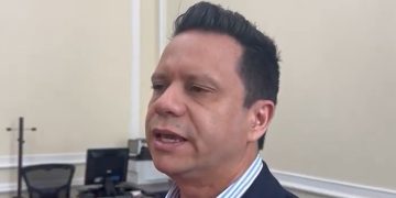 Gobierno no podrá convocar consulta popular por decreto si el Senado la niega: advierte secretario del Congreso