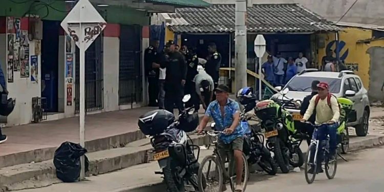 Lanzan explosivo contra tienda en Soledad por no pagar extorsión