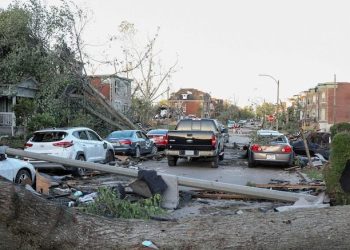 Un sistema de tornados deja al menos 21 muertos en el centro de Estados Unidos