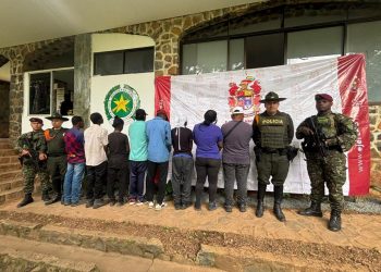 Desmantelan carboneras ilegales que financiaban a disidencias: ocho capturados en el Valle del Cauca