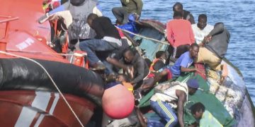 Tragedia en Canarias: mueren siete migrantes, entre ellos tres menores, al hundirse embarcación en El Hierro