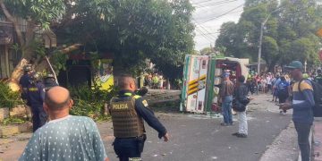 Bus pierde frenos y arrolla a varias personas en la loma de La Manga, Barranquilla
