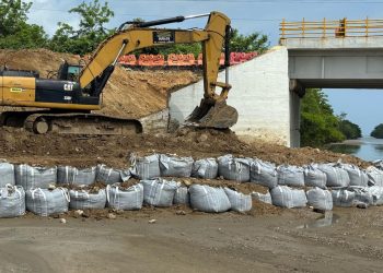 A todo vapor: Ruta Costera acelera trabajos para reabrir la Vía al Mar en 15 días