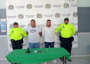 Policía los capturó después de robar un Rolex en Villa Santos. Uno de ellos con 11 anotaciones por hurto calificado agravado