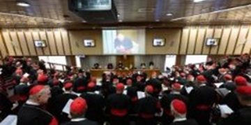 Los cardenales continúan su reflexión, perfilan la figura de un Papa pastor