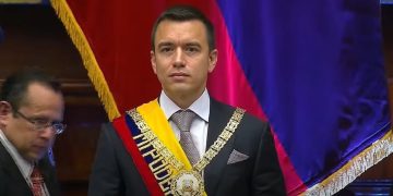 Daniel Noboa asume nuevo mandato presidencial en Ecuador con respaldo internacional y mayoría parlamentaria