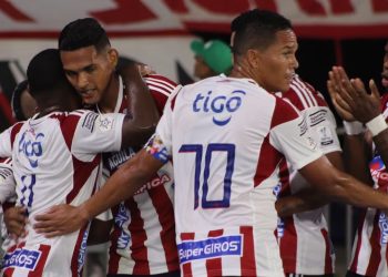 ¡Duelo de gigantes esta noche en el Metropolitano! Junior recibe al América por la punta del campeonato