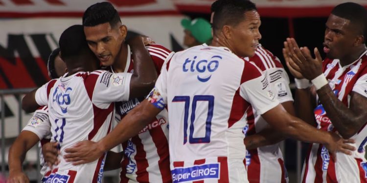 ¡Duelo de gigantes esta noche en el Metropolitano! Junior recibe al América por la punta del campeonato