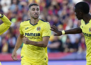 Villarreal amarga la fiesta del campeón y regresa a la Champions