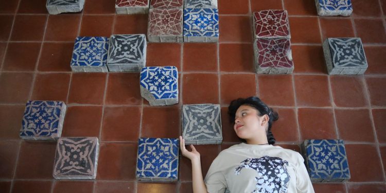 Artistas plásticos ‘se ponen la 10’ por el medio ambiente con la exposición ‘Raíces y Horizontes’
