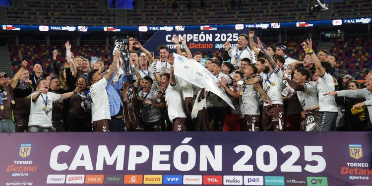 Platense campeón del fútbol argentino por primera vez en su historia