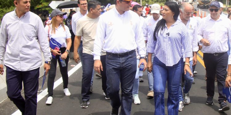 Malambo celebra entrega del puente de Caracolí como símbolo de lucha y articulación institucional