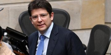 Miguel Uribe dejó lista demanda contra decreto de consulta antes del atentado