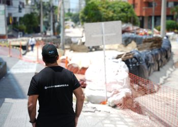 Alcalde Char inspeccionó los avances de la canalización subterránea del arroyo de la calle 85 en Barranquilla