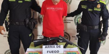 Capturan a hombre con escopeta y panfletos extorsivos en Soledad