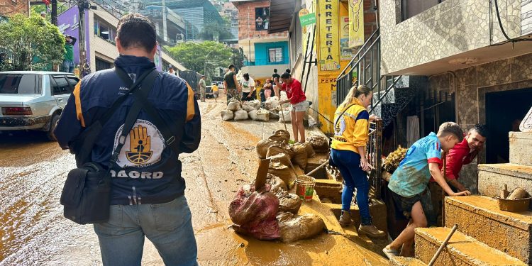 Deslizamiento en Bello deja al menos 8 muertos y 10 desaparecidos