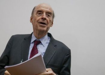 Álvaro Leyva responsabiliza a Gustavo Petro por violencia política y plantea salida anticipada del presidente