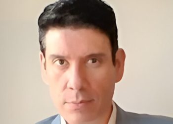 Mauricio Gaona advierte: “Colombia está al borde de un autoritarismo constitucional”