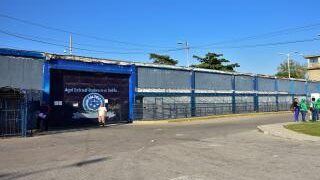 Destituyen a director de cárcel en Barranquilla tras denunciar amenazas del ‘Clan del Golfo’