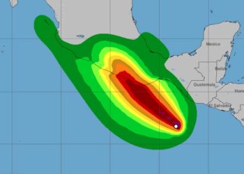 Tormenta tropical Erick se fortalece y enciende alerta de huracán en el pacífico mexicano
