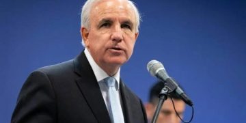 “No necesito que nadie me convenza de que Petro es un drogadicto corrupto”: Congresista Carlos Giménez niega complot