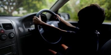 Tragedia en España: niño de 2 años muere tras ser olvidado en un carro bajo el sol durante ola de calor