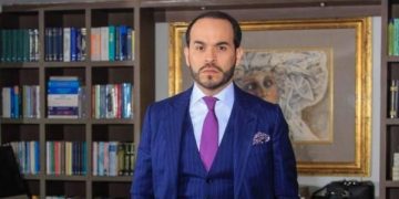 De La Espriella critica plan de pasaportes en manos de la Imprenta Nacional: “Petro planea atornillarse al poder”