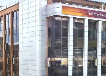 Piden intervención del presidente Petro ante “crisis estructural” en la salud del magisterio