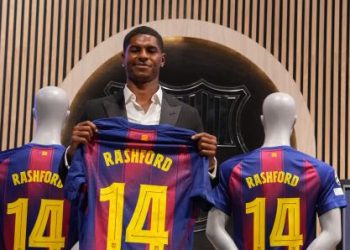 Marcus Rashford presentado oficialmente con la camiseta del Barça