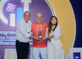 Triple A recibe Premio Andesco 2025 por su programa ‘Becas para la Vida’