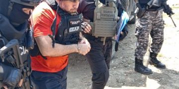 Histórica extradición: alias ‘Fito’, líder de ‘Los Choneros’, enviado a EE. UU. para enfrentar cargos de narcotráfico y armas