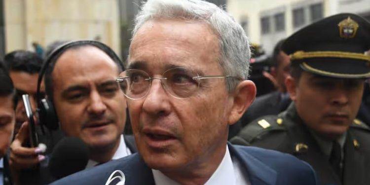 Tres magistrados del Tribunal de Bogotá decidirán futuro judicial de Álvaro Uribe