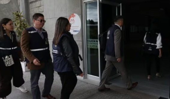 Procuraduría realiza nueva inspección por caso de funcionaria del MinInterior que viajó en aeronaves de la Policía con su familia