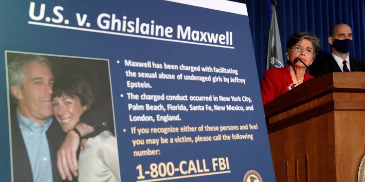 Ghislaine Maxwell pide a la Corte Suprema de EE.UU. que revoque su condena por tráfico sexual