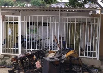 Hijo agrede a su padre y quema su casa en Santa Marta por exigirle la herencia