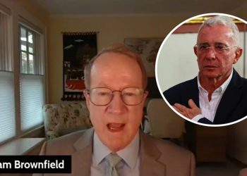Exembajador de EE. UU. elogia a Uribe: “Ha sido el mejor presidente que he conocido”