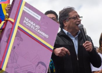 Gobierno impone reforma a la salud por decreto, sin pasar por el Congreso