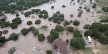 Aumenta a 89 la cifra de muertos por inundaciones en Texas