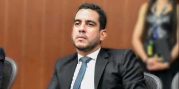 Corte Suprema archiva investigación contra el senador Álex Flórez por escándalo en hotel de Cartagena