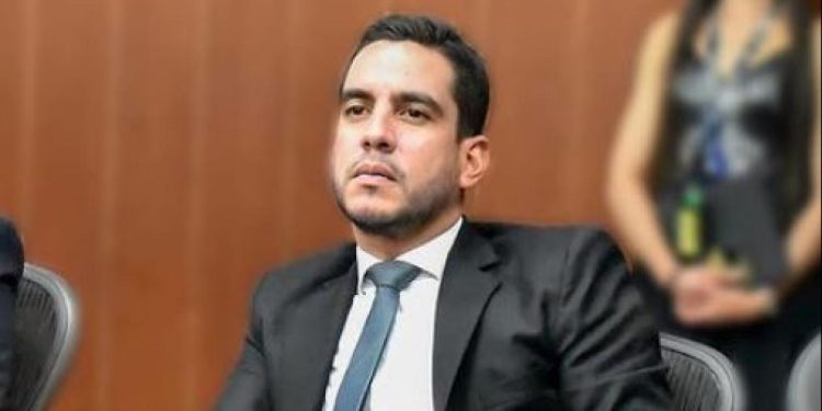 Corte Suprema archiva investigación contra el senador Álex Flórez por escándalo en hotel de Cartagena