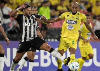 Bucaramanga cae en casa ante el Mineiro