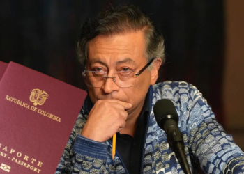Exregistrador le responde al presidente Petro